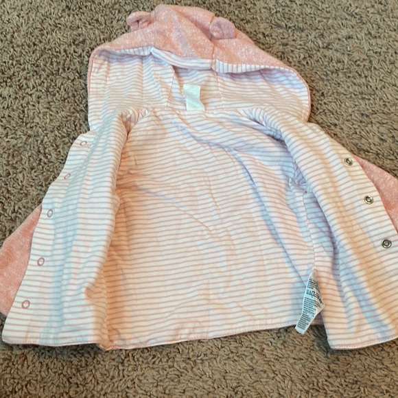 Baby Gap Bear 3-6M Reversible Hoodie Sweatshirt Jacket snaps pink stripes - Picture 9 of 9